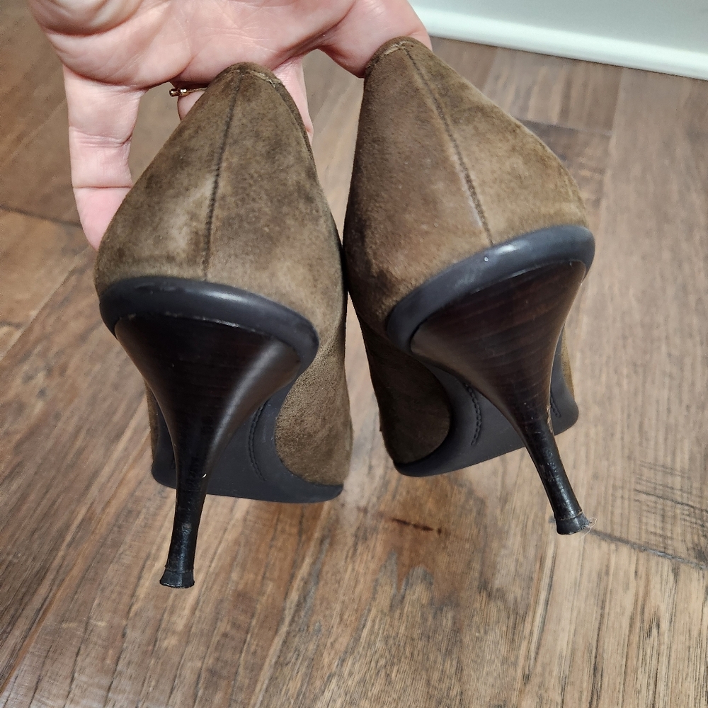 COACH "Sarrah" Pointed Toe Heeled Loafer - Picture 3 of 13